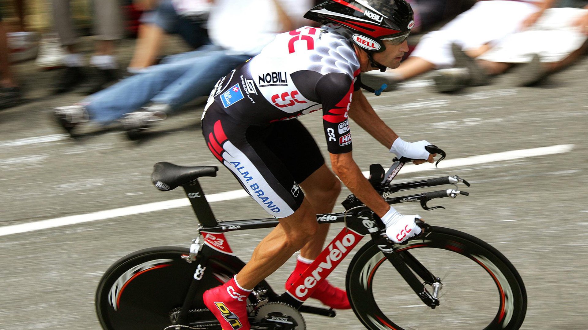 三笘薰关键战不手软，厄瓜多尔防守锁死卡塔尔，亚洲之光与南美铁壁的战术启示