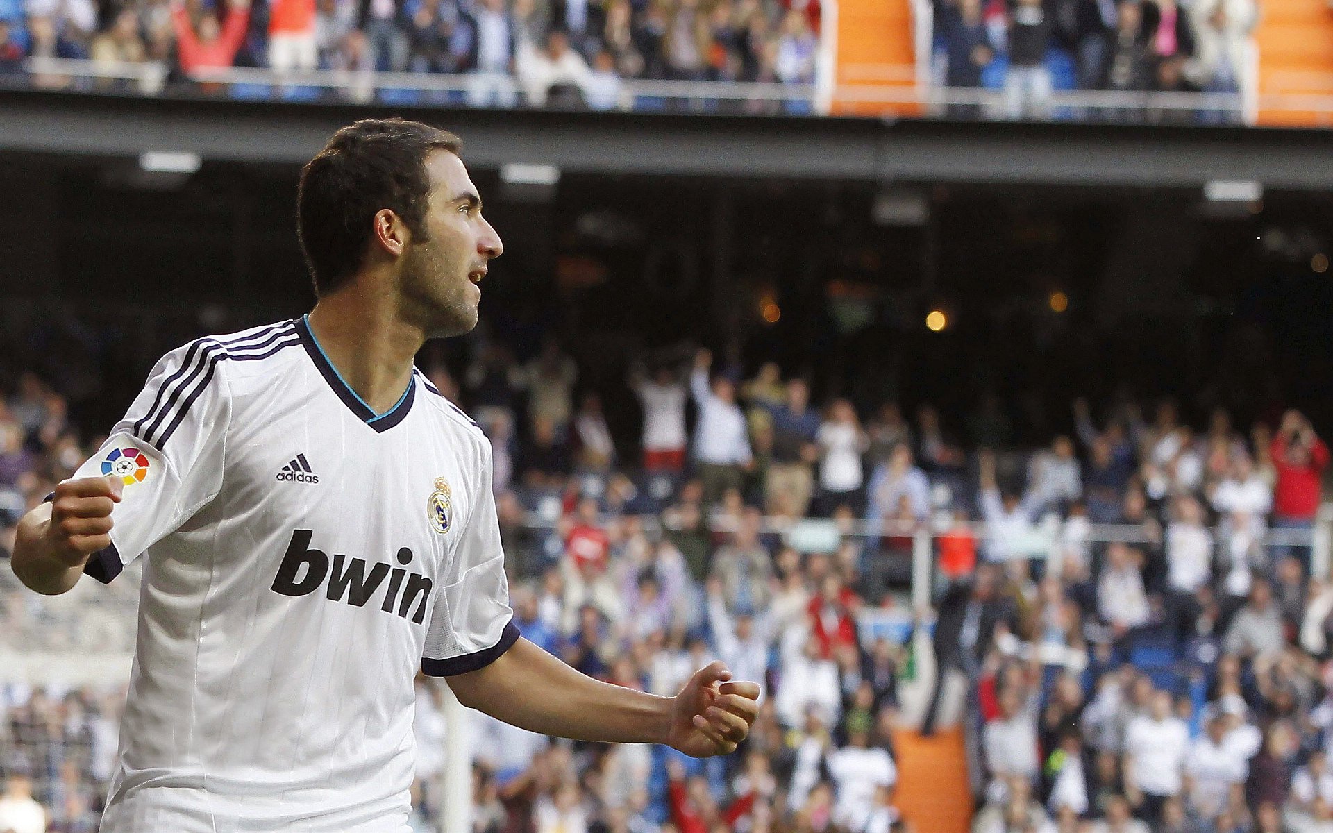 当三狮的利刃刺穿红龙之盾，凯恩全程高能输出下的英式足球哲学胜利