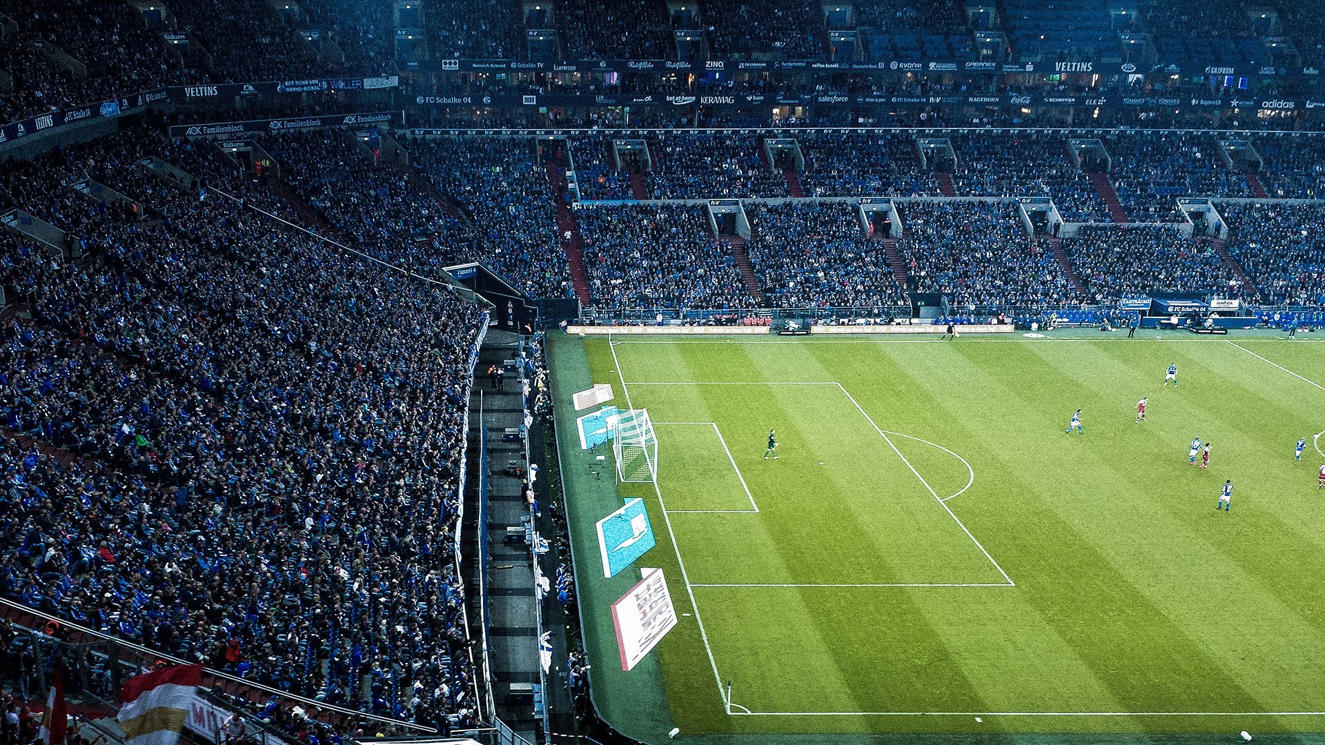 欧冠决赛焦点战，巴黎巅峰对决，美国资本如何胜出欧洲足球之巅？