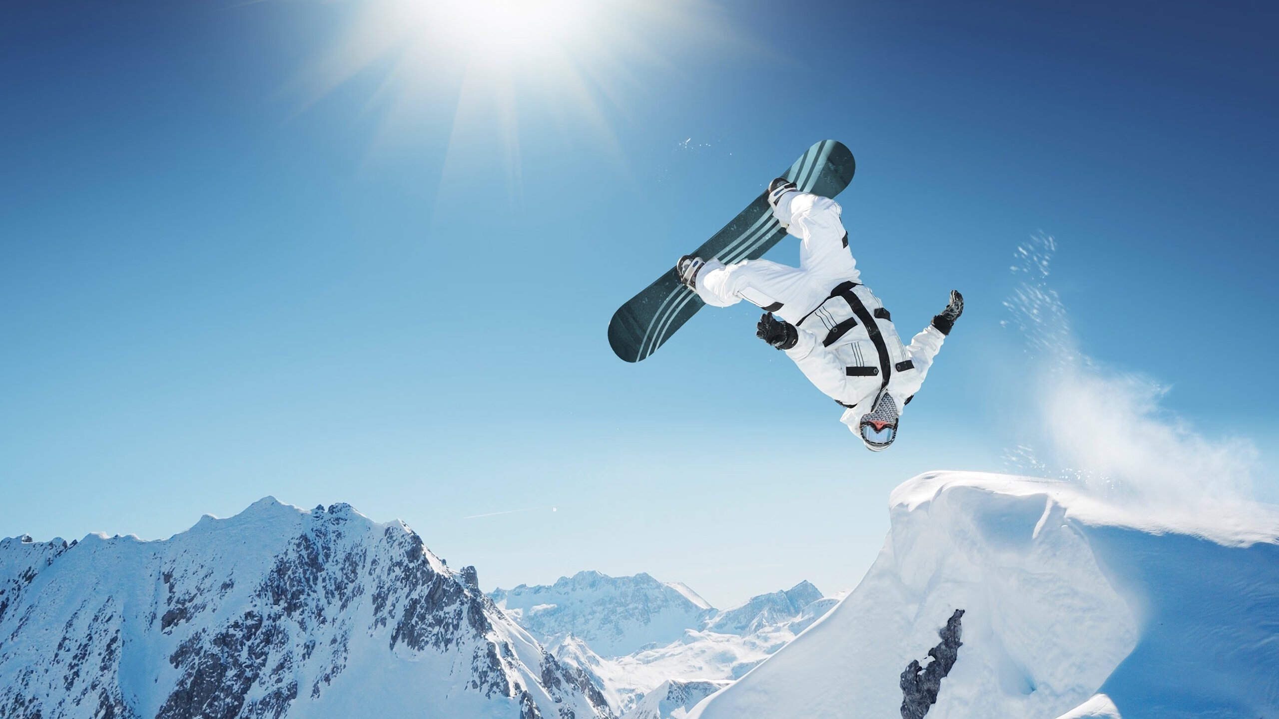 雄鹿铁蹄踏平纽约，东契奇跨夜演绎压制级统治